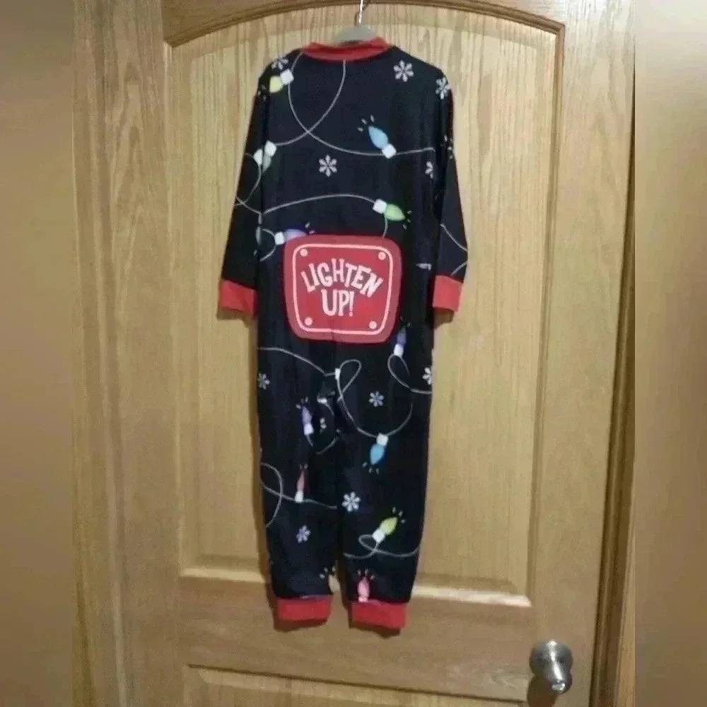 IFFEI youth 3-4 black lights one piece pajama pockets snaps Christmas